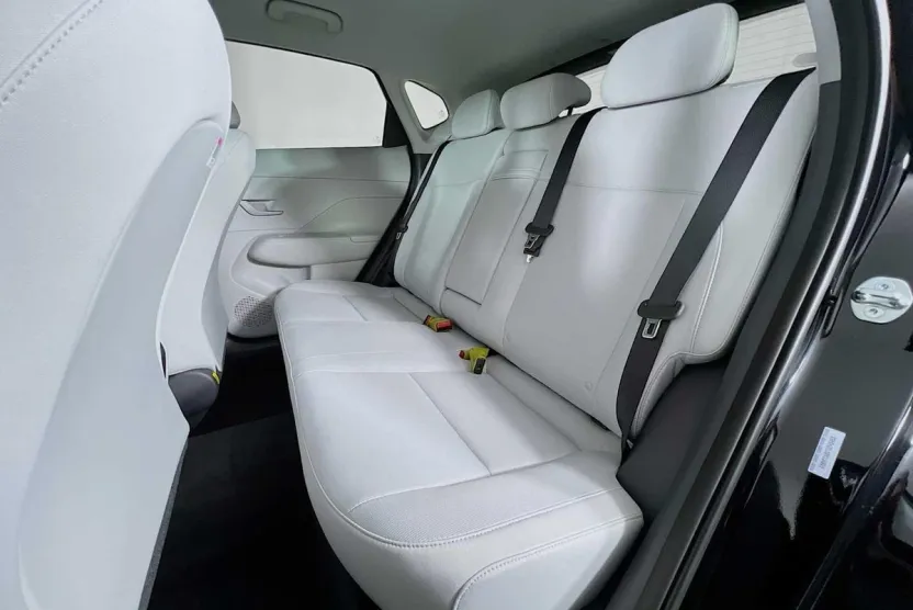 2026 Hyundai Kona SEL photo 1