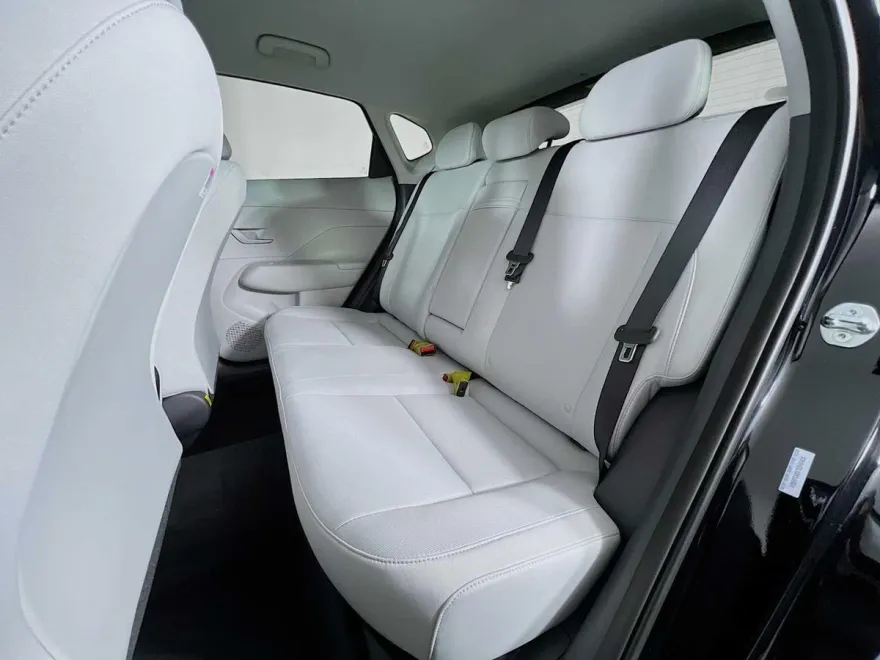 2026 Hyundai Kona SEL photo 1