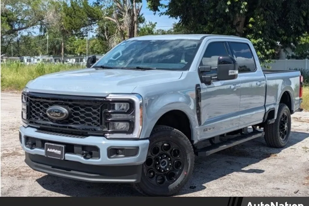 2026 Ford F-250 Lariat photo 1
