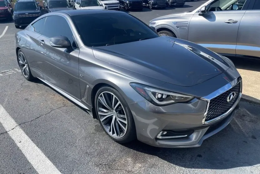 2018 Infiniti Q60 3.0t Luxe photo 1