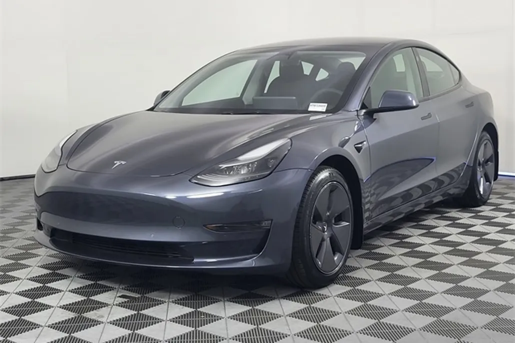 2022 Tesla Model 3 Long Range photo 1