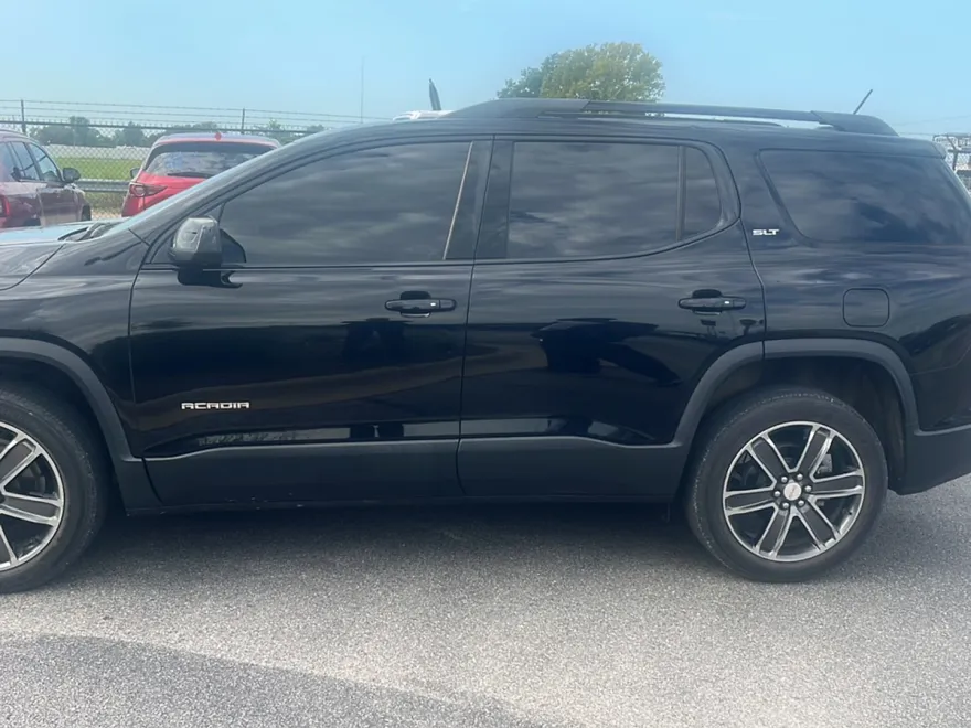 2019 Gmc Acadia SLT photo 1