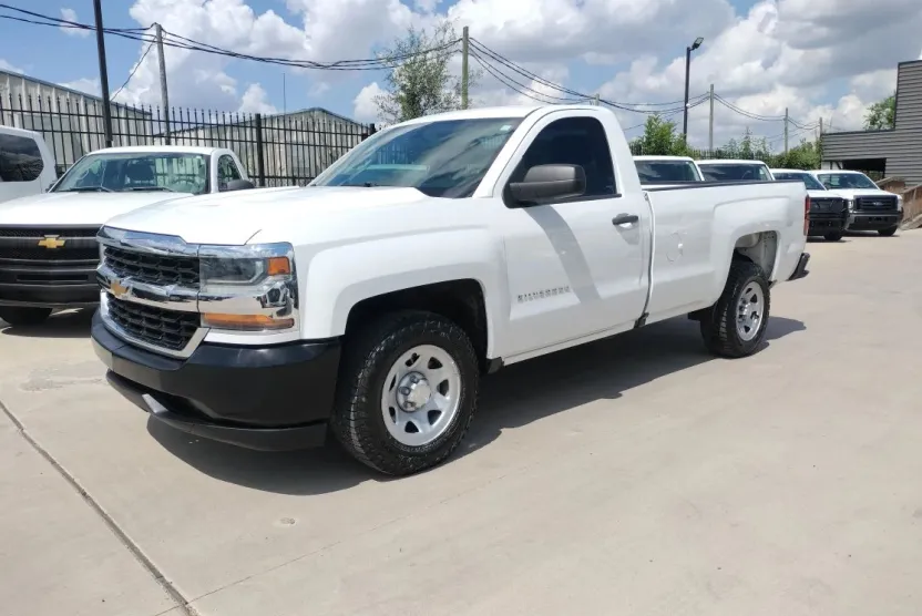 2017 Chevrolet Silverado 1500 LS photo 1