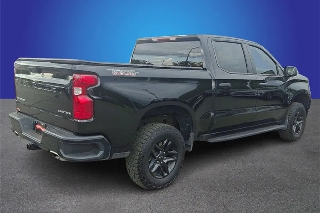 2024 Chevrolet Silverado 1500 Custom Trail Boss photo 1