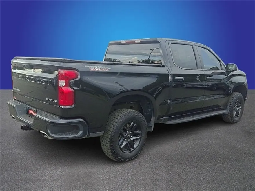 2024 Chevrolet Silverado 1500 Custom Trail Boss photo 1