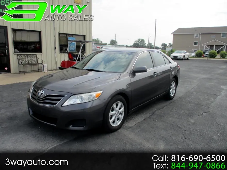2011 Toyota Camry Base photo 1