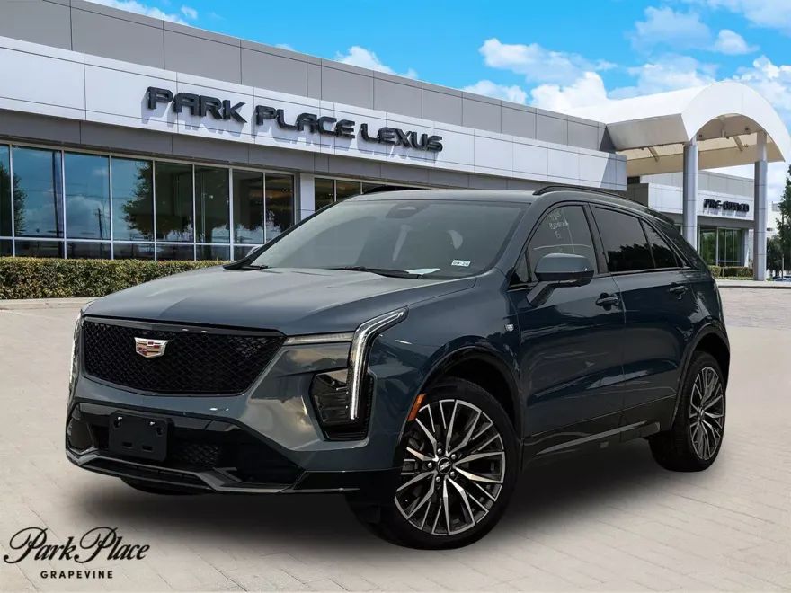 2025 Cadillac XT4 Sport photo 1