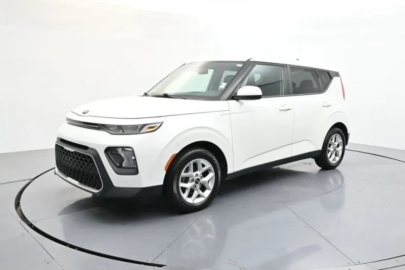 2020 Kia Soul S photo 1