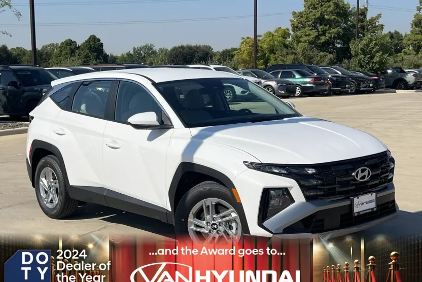 2026 Hyundai Tucson SE photo 1