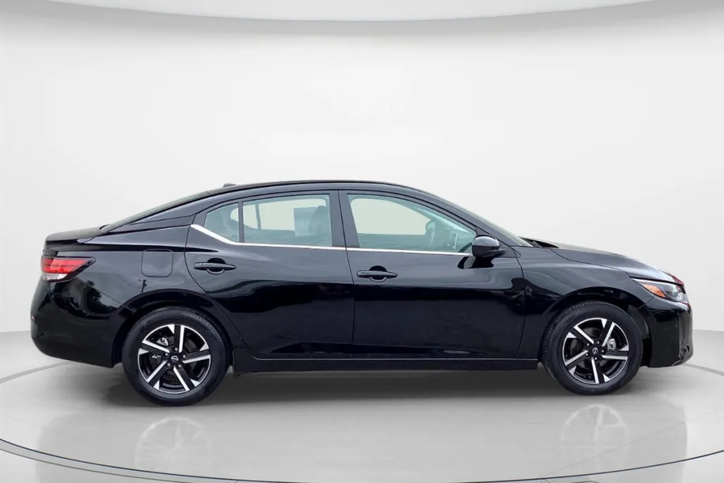 2024 Nissan Sentra SV photo 1