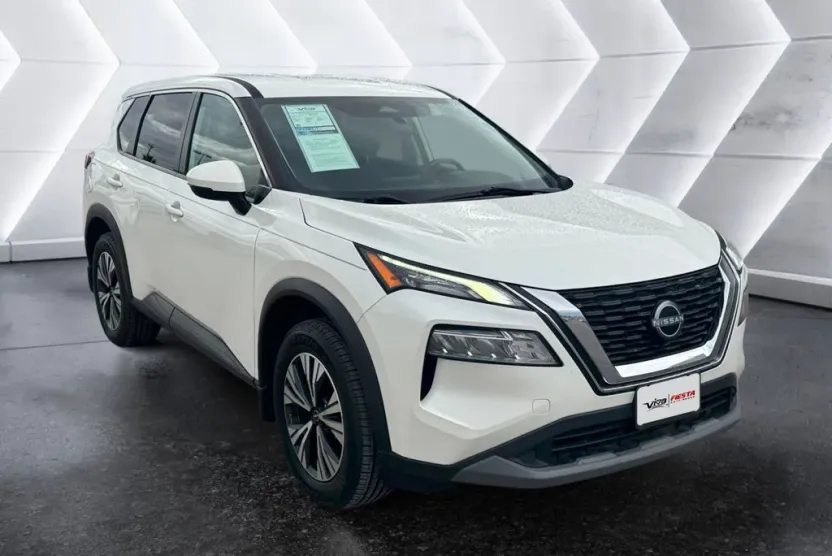 2022 Nissan Rogue SV photo 1