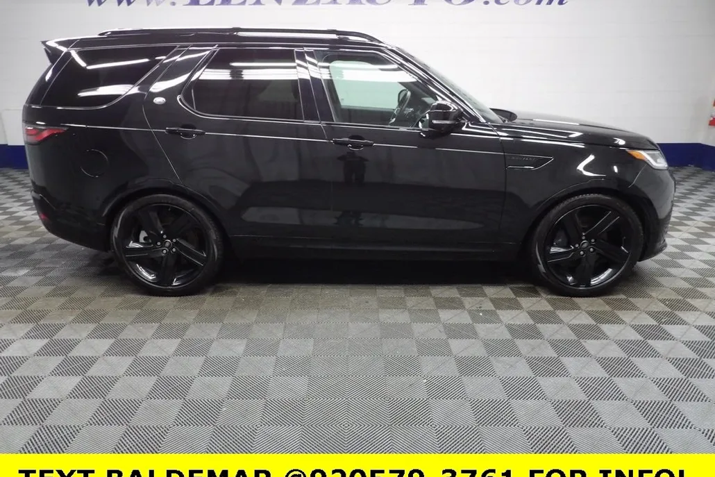 2024 Land Rover Discovery P360 Dynamic SE photo 1