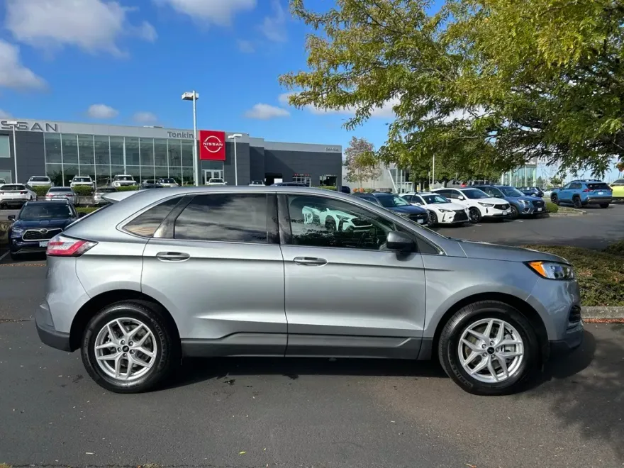 2023 Ford Edge SEL photo 1