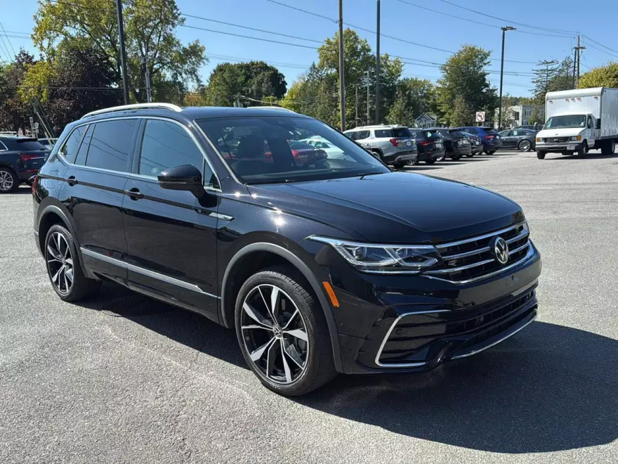 2023 Volkswagen Tiguan SEL R-Line Black photo 1