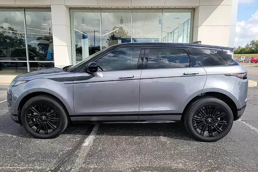 2024 Land Rover Range Rover Evoque photo 1