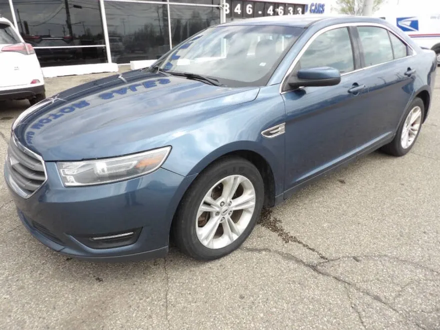 2018 Ford Taurus SEL photo 1
