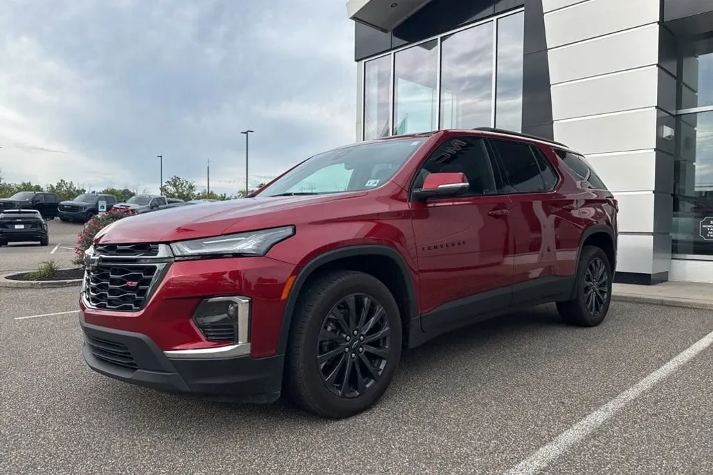2023 Chevrolet Traverse RS photo 1
