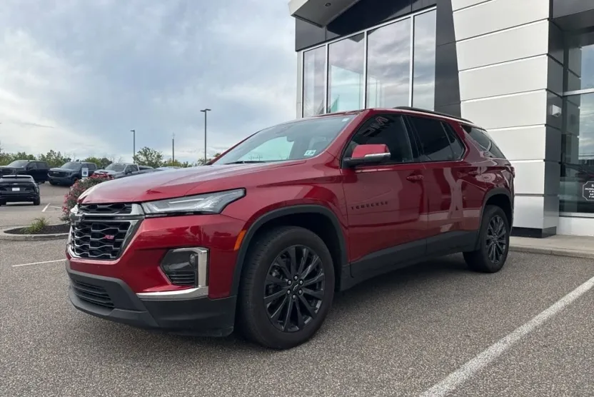 2023 Chevrolet Traverse RS photo 1