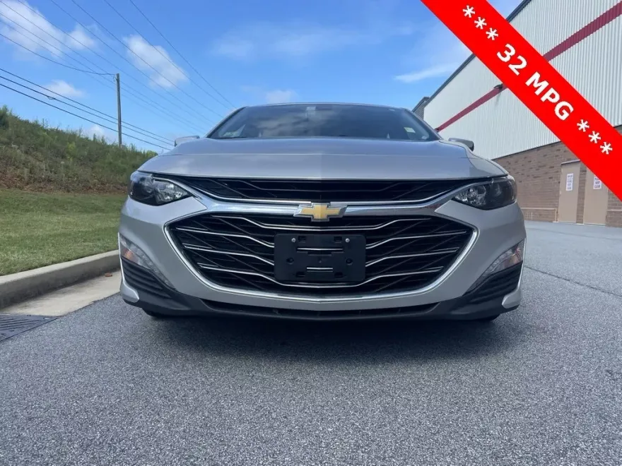 2022 Chevrolet Malibu 1LT photo 1