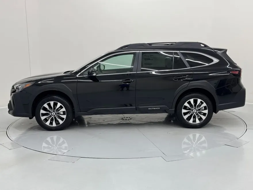 2025 Subaru Outback Limited photo 1