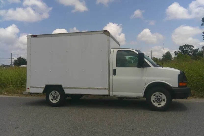 2013 Gmc Savana 3500 Cutaway photo 1