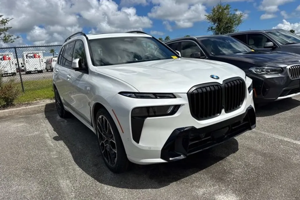 2023 Bmw X7 xDrive40i photo 1