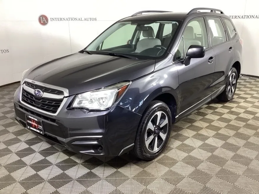 2017 Subaru Forester 2.5i photo 1