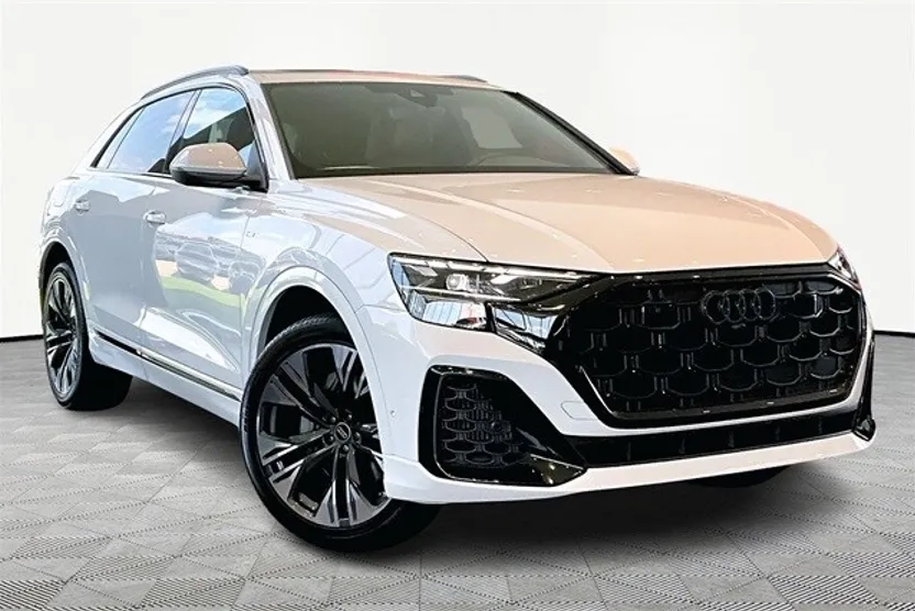 2025 Audi Q8 55 Premium Plus photo 1