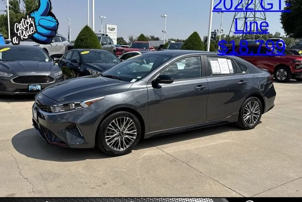 2022 Kia Forte GT-Line photo 1