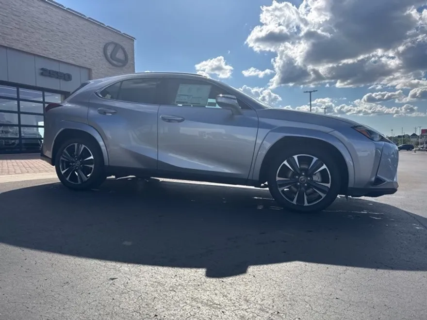 2025 Lexus UX Premium photo 20