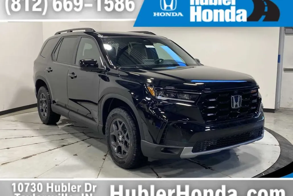 2025 Honda Pilot TrailSport photo 1