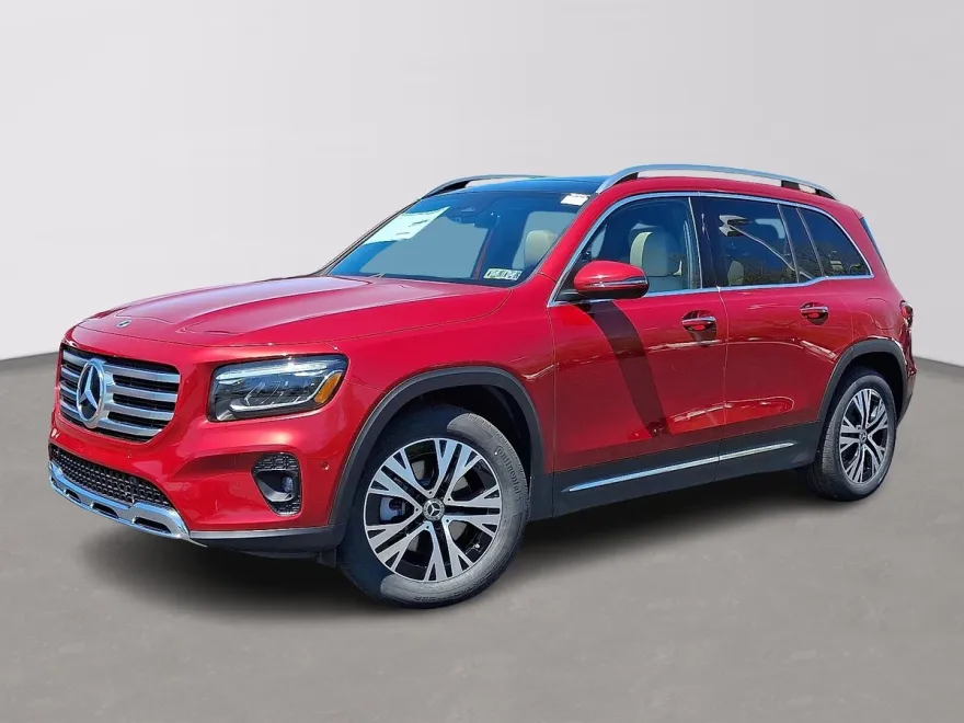 2025 Mercedes Benz GLB 250 4MATIC photo 1