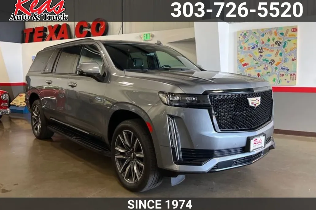 2021 Cadillac Escalade ESV Sport photo 1
