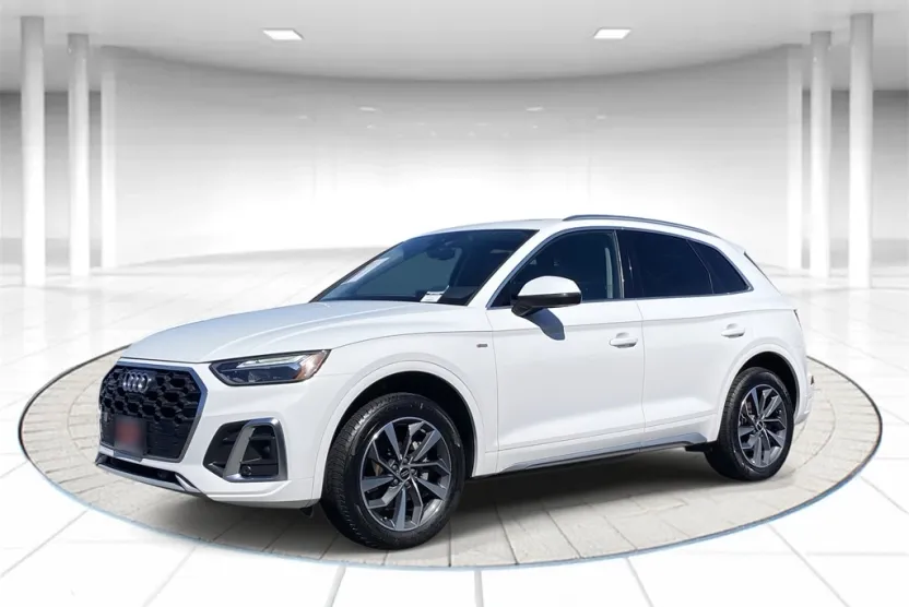 2022 Audi Q5 45 S line Premium photo 1