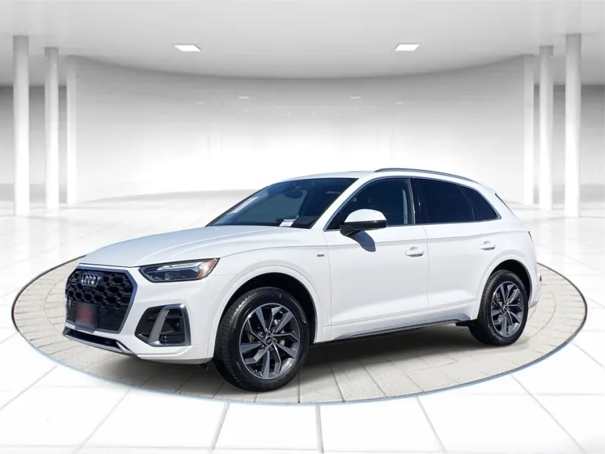 2022 Audi Q5 45 S line Premium photo 1