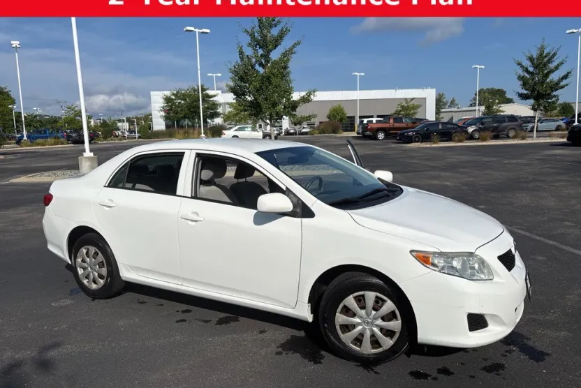 2009 Toyota Corolla LE photo 1