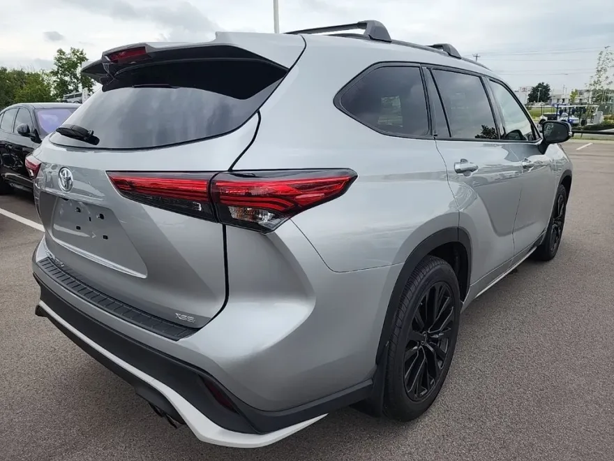 2023 Toyota Highlander XSE photo 1