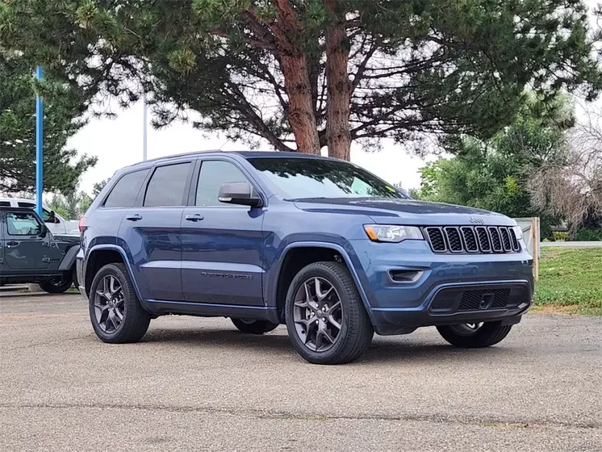 2021 Jeep Grand Cherokee Anniversary Edition photo 1