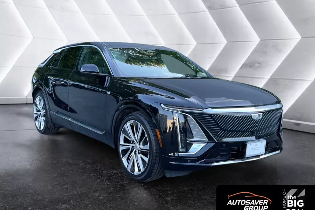 2024 Cadillac Lyriq Luxury photo 1