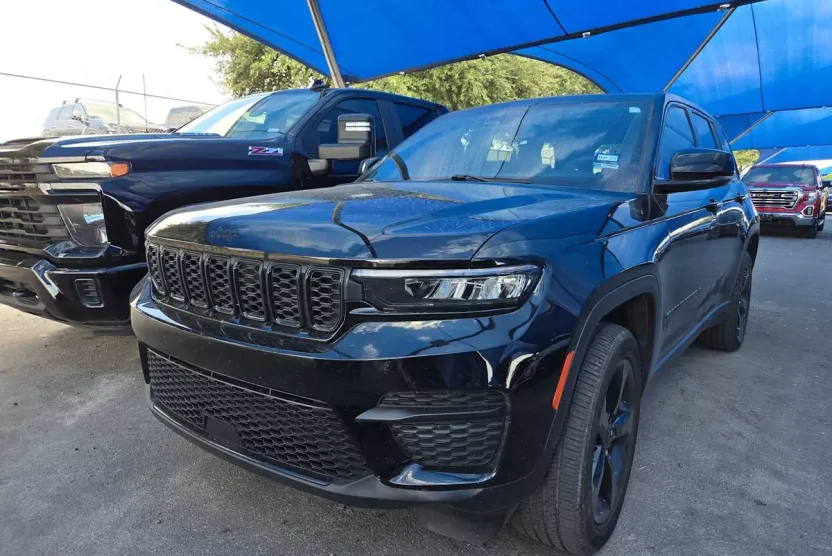 2023 Jeep Grand Cherokee Altitude X photo 1