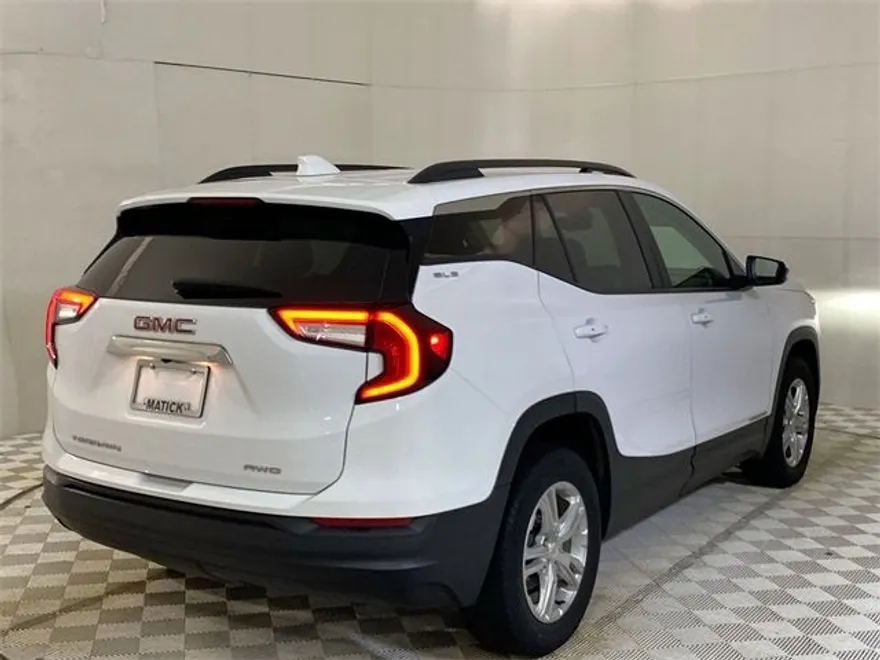 2023 Gmc Terrain SLE photo 1