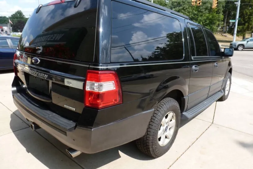 2016 Ford Expedition EL XL photo 1