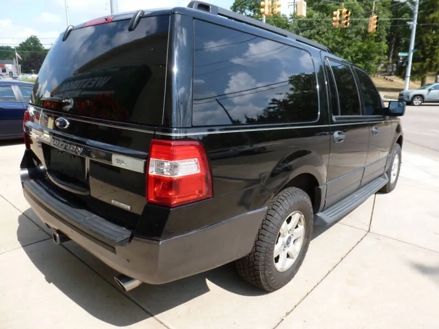 2016 Ford Expedition EL XL photo 1