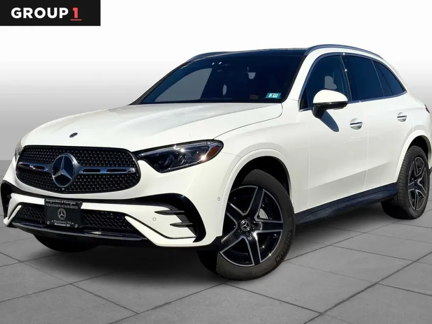 2025 Mercedes Benz GLC 300 4MATIC photo 1