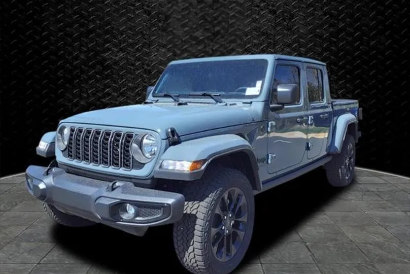 2025 Jeep Gladiator Sport photo 1