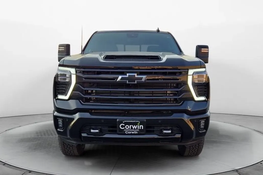 2025 Chevrolet Silverado 3500HD High Country photo 1