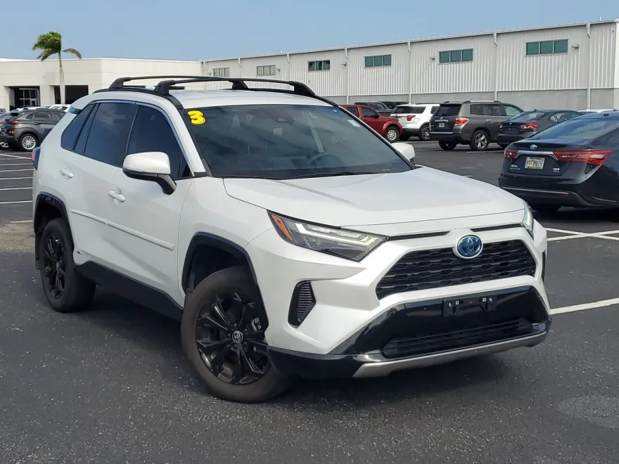 2023 Toyota RAV4 Hybrid SE photo 1