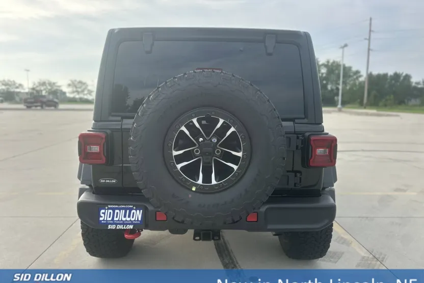2025 Jeep Wrangler Rubicon photo 1