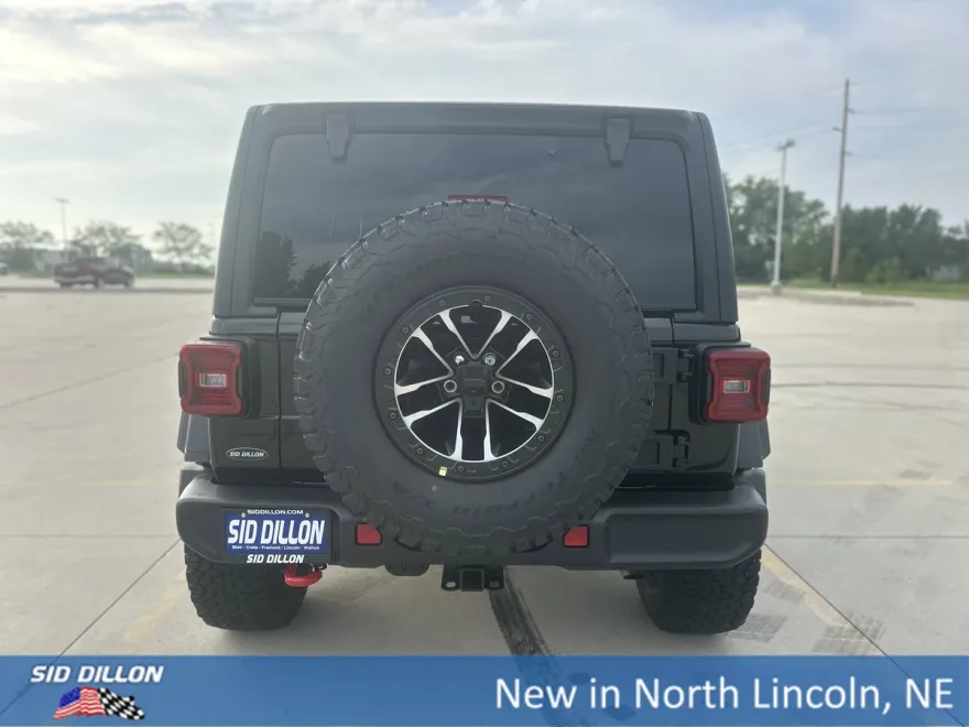 2025 Jeep Wrangler Rubicon photo 1