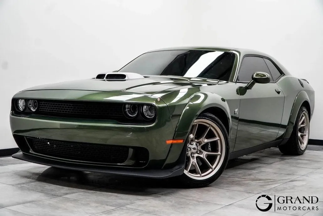 2023 Dodge Challenger R/T Scat Pack Widebody photo 1